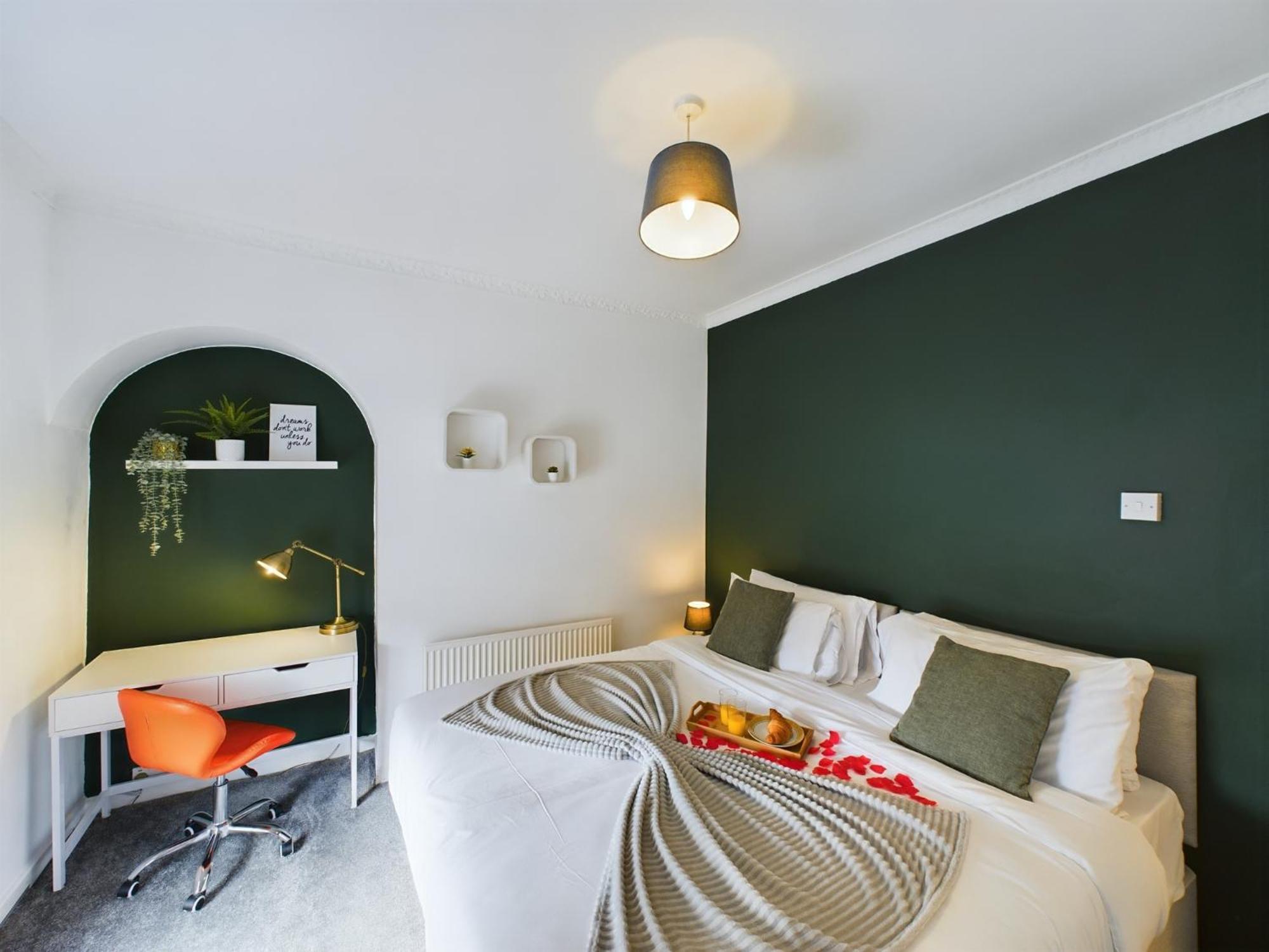 Charming Apartments - Cosy Retreat - Short Drive To City Centre - Free Parking Liverpool Eksteriør bilde