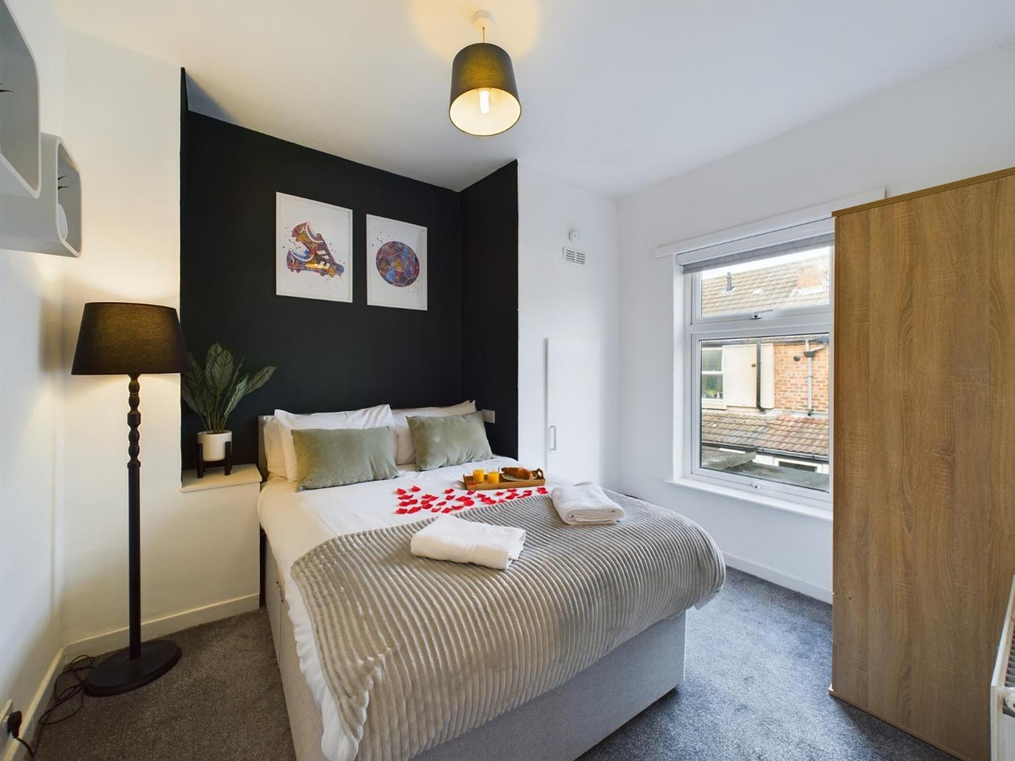 Charming Apartments - Cosy Retreat - Short Drive To City Centre - Free Parking Liverpool Eksteriør bilde