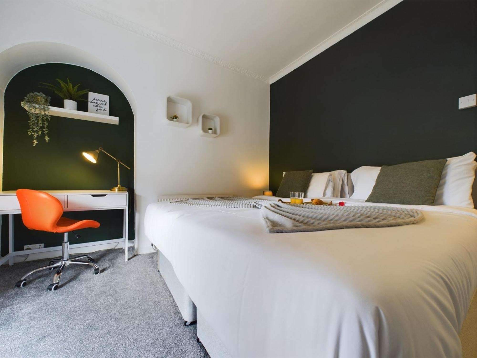 Charming Apartments - Cosy Retreat - Short Drive To City Centre - Free Parking Liverpool Eksteriør bilde